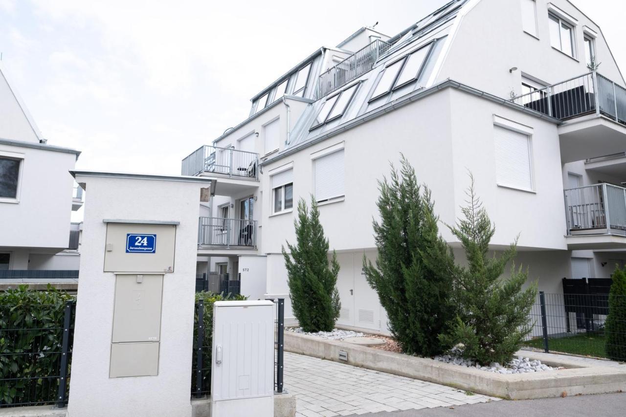 Modern Apartment W/ Cozy Balcony Near City Center Wien Eksteriør bilde