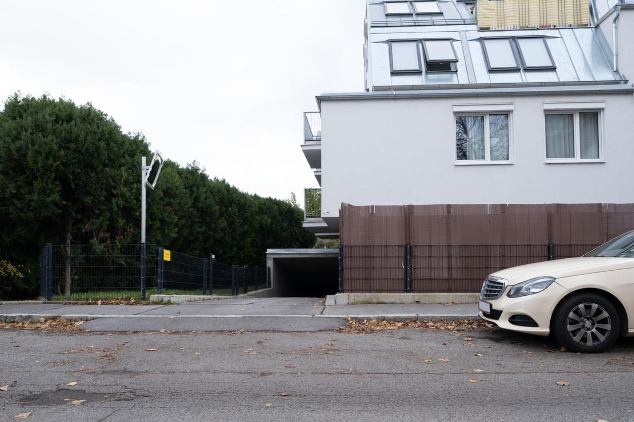 Modern Apartment W/ Cozy Balcony Near City Center Wien Eksteriør bilde